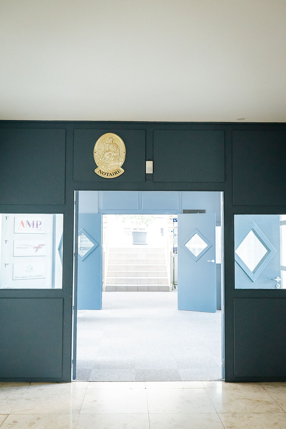 PHOTO DE L'ENNTRÉE DE L'OFFICE NOTARIAL DE LUDOVIC VULLIERMET